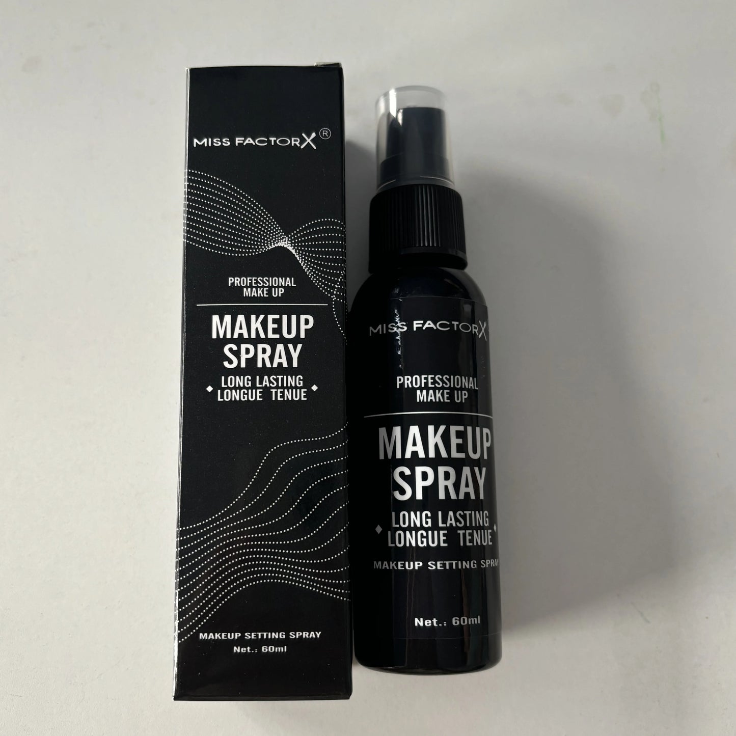 Spray professionale per il trucco del viso duraturo da 60 ml, impermeabile, anti-sudore, controllo dell'olio, formula per tintura anti-halo, trucco opaco
